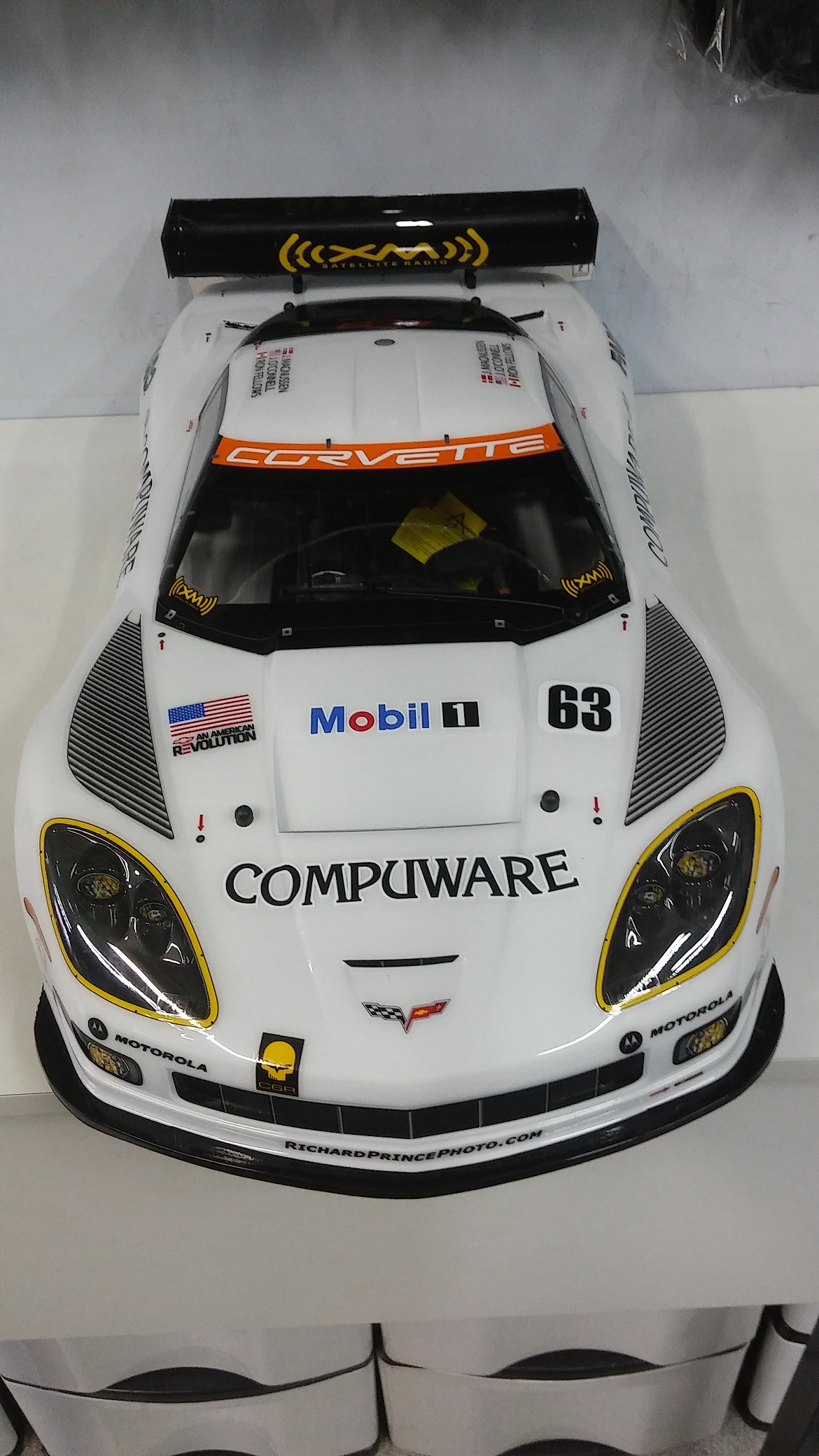 AUTOMODELO KYOSHO INFERNO GT2 VE ELÉTRICO RACE SPEC CORVETTE C6 R