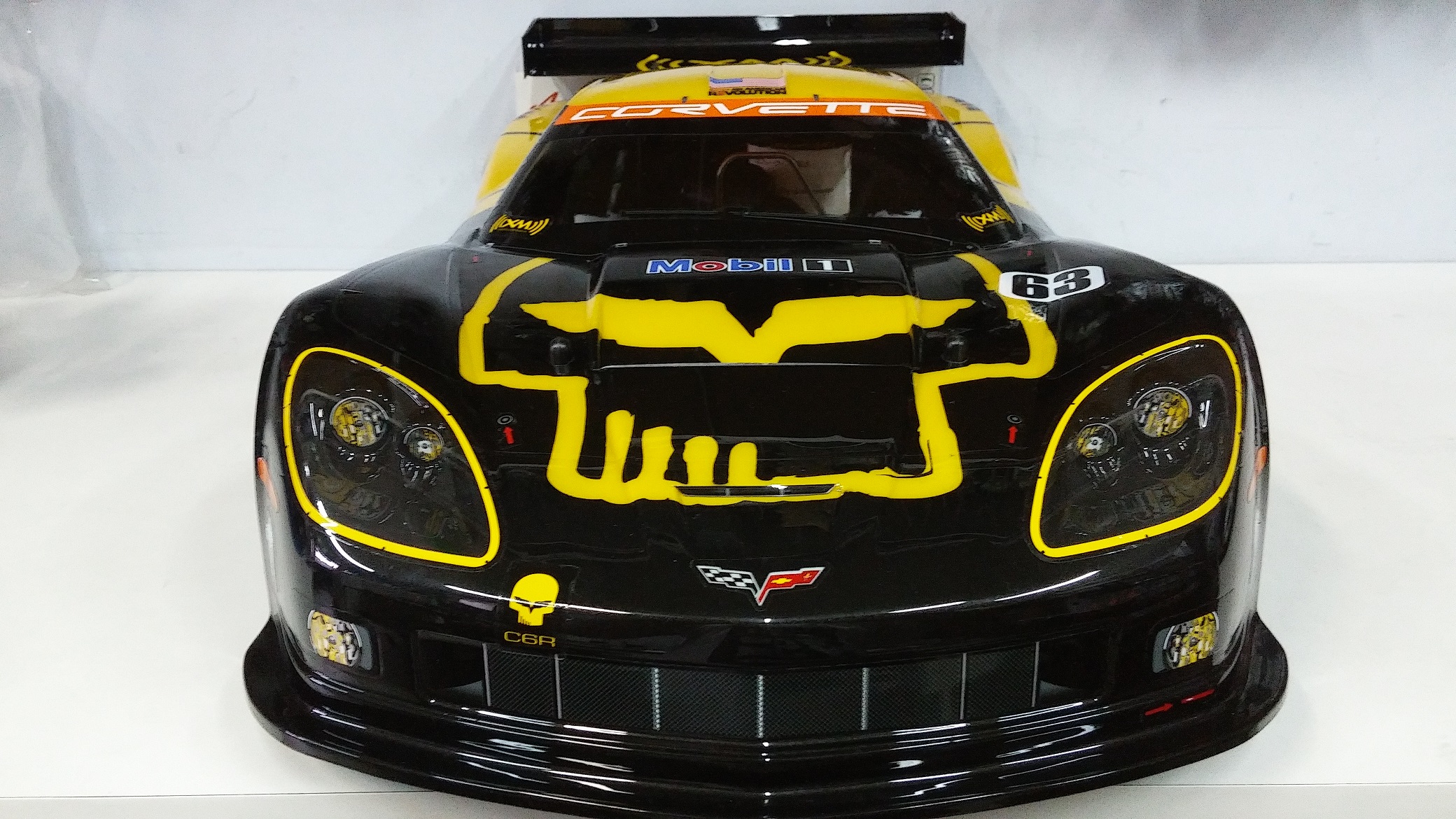 AUTOMODELO KYOSHO INFERNO GT2 RACE SPEC. CORVETTE C6-R NITRO 1/8